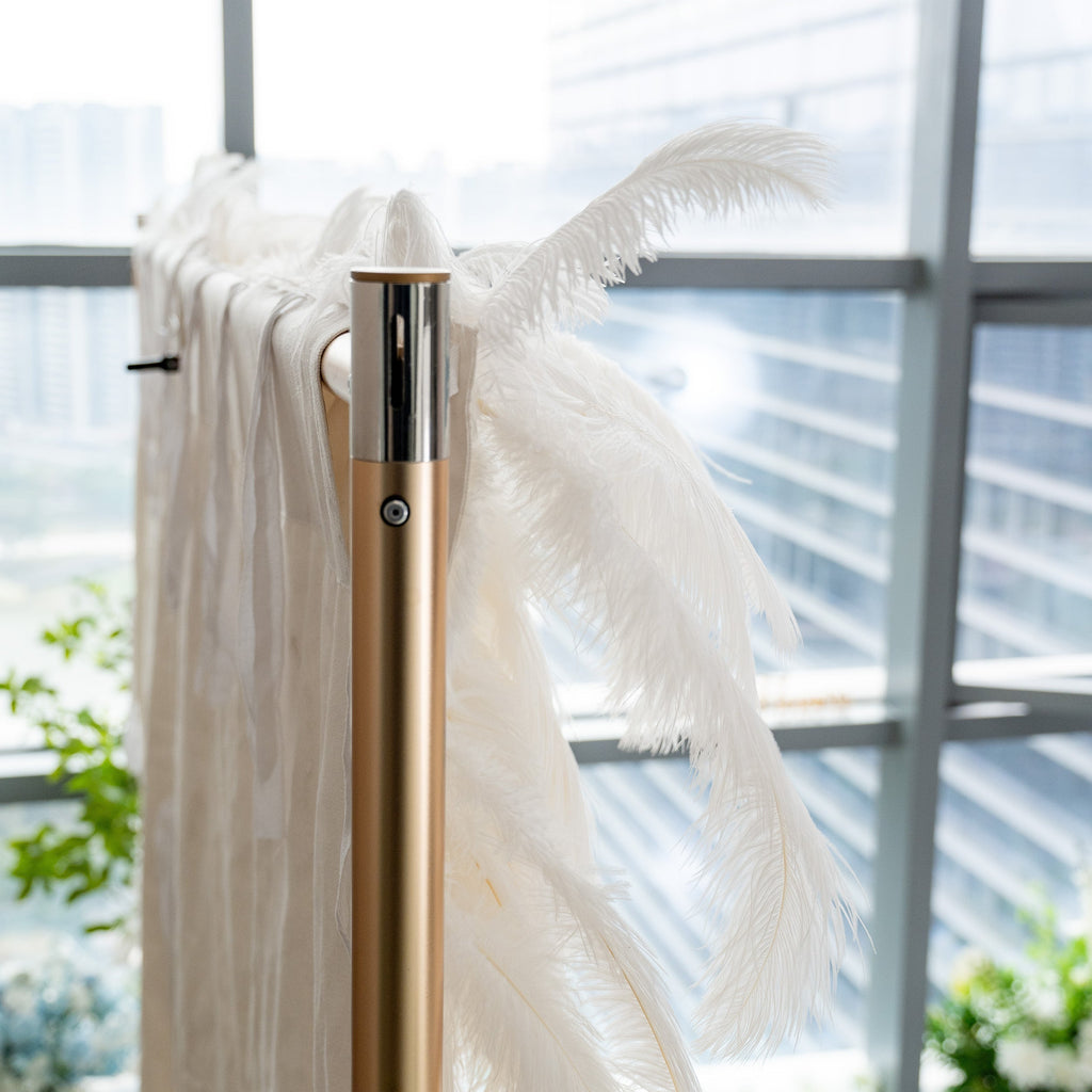🔥[Hot sale]🔥 Artificial Floral Wall Backdrop: Celestial White Feather Dreamscape