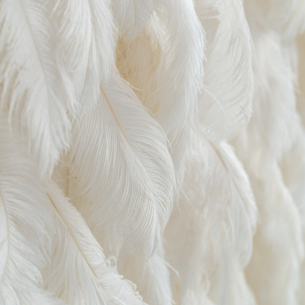 🔥[Hot sale]🔥 Artificial Floral Wall Backdrop: Celestial White Feather Dreamscape
