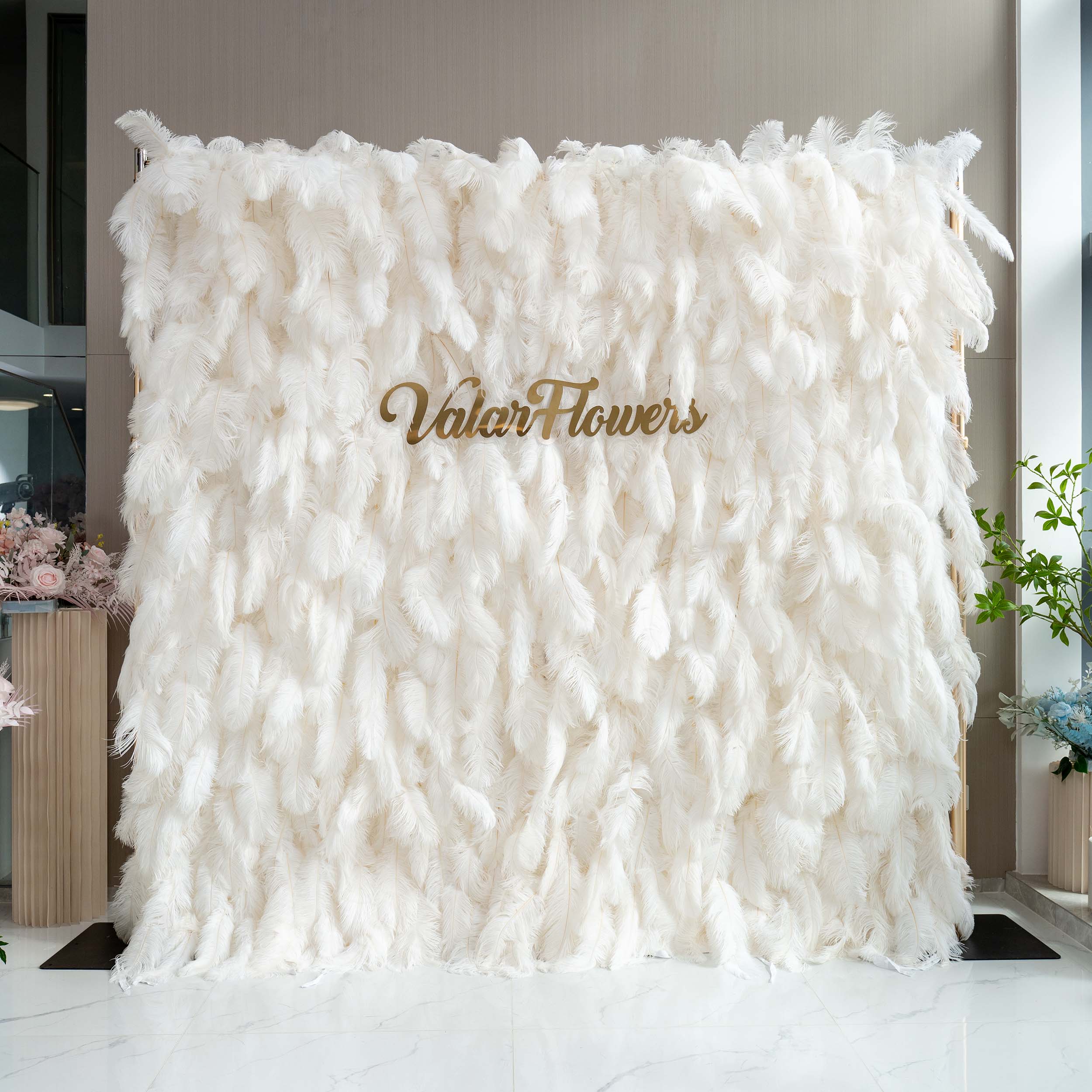 🔥[Hot sale]🔥 Artificial Floral Wall Backdrop: Celestial White Feather Dreamscape