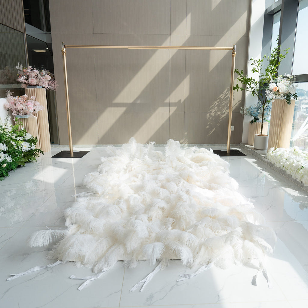🔥[Hot sale]🔥 Artificial Floral Wall Backdrop: Celestial White Feather Dreamscape